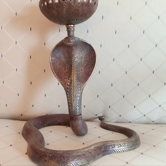 Antique/COBRA,SOLID BRASS, EGYPTIAN STYLE, ANTIQUE POLYCHROME. - Picture 7 of 7